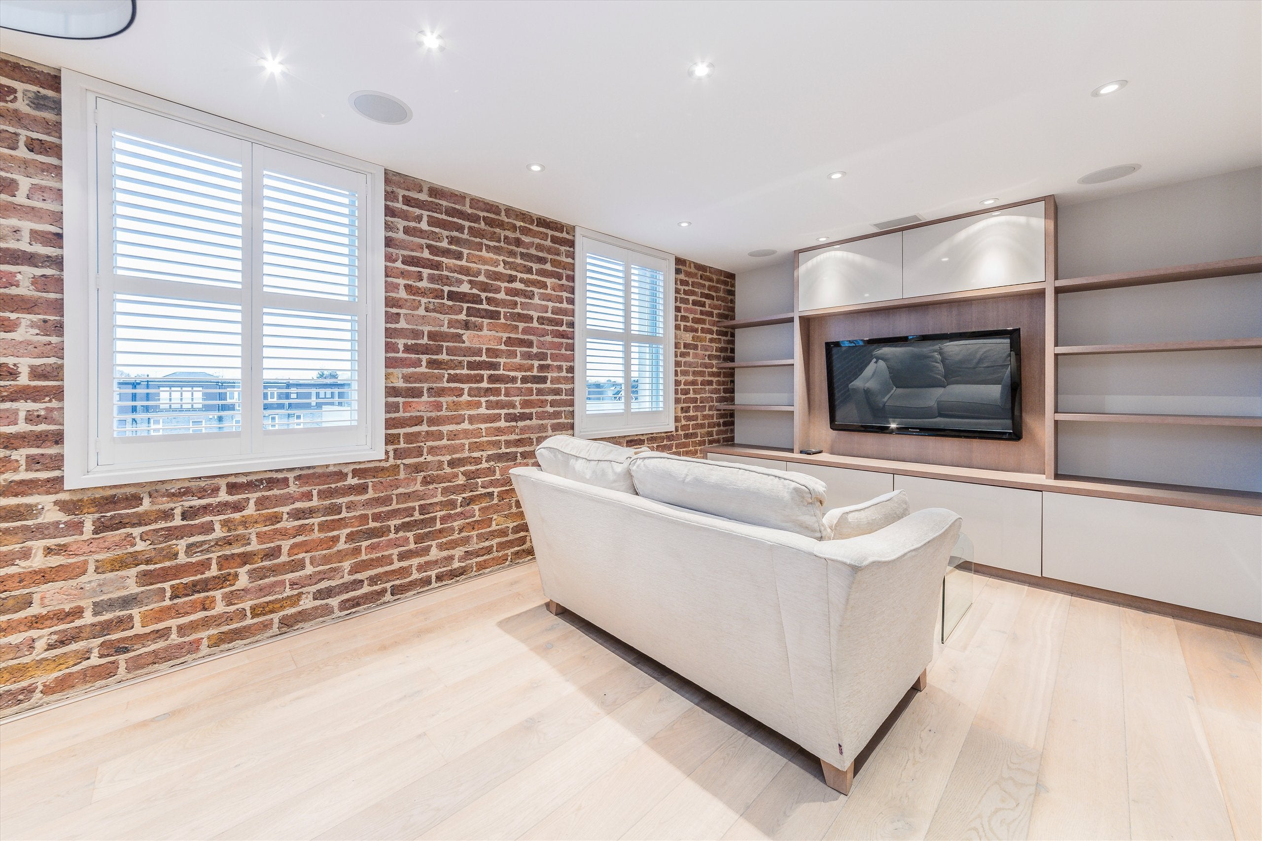 Flat Cecil Road in Greater London