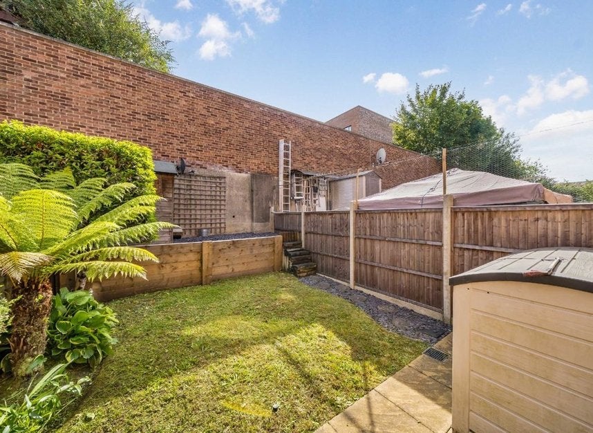 House Ajax Avenue in Greater London