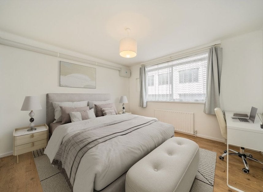 Flat Lancing Street in Greater London
