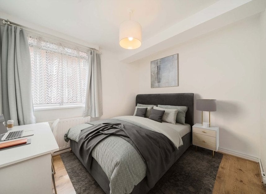 Flat Lancing Street in Greater London