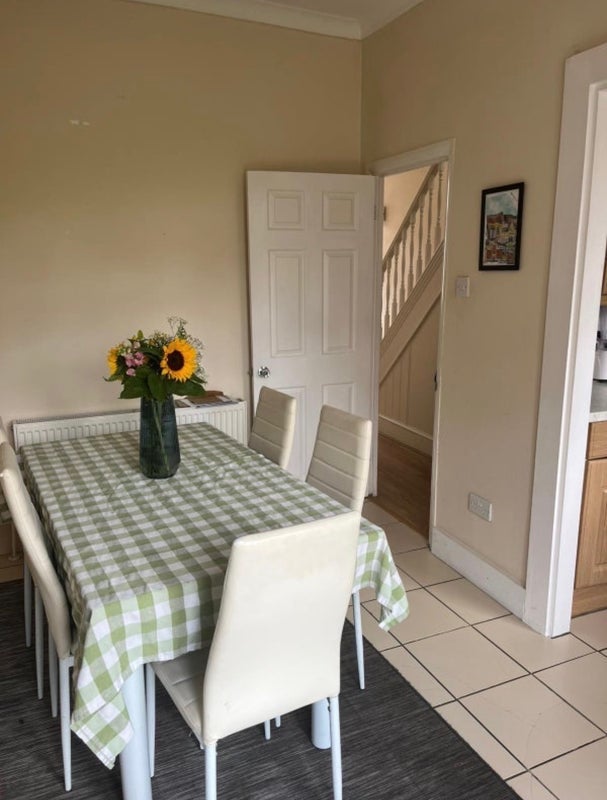 Room Frinton Road in Greater London