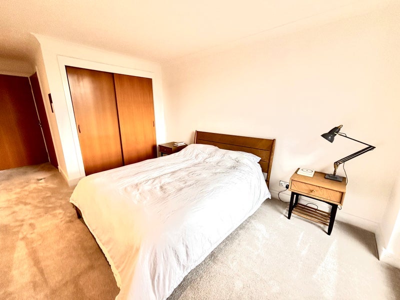 Room Argyle Street in Glasgow