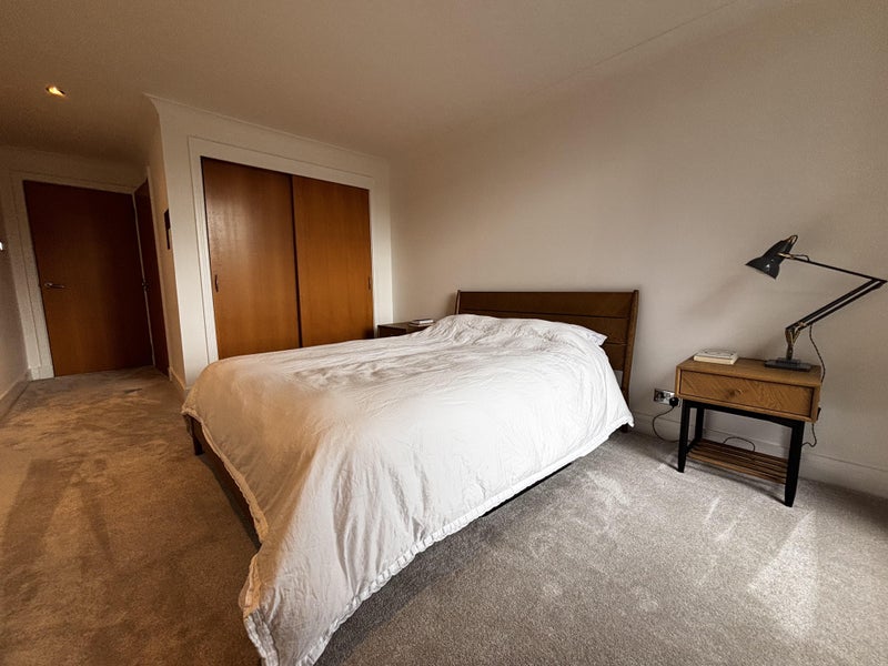 Room Argyle Street in Glasgow