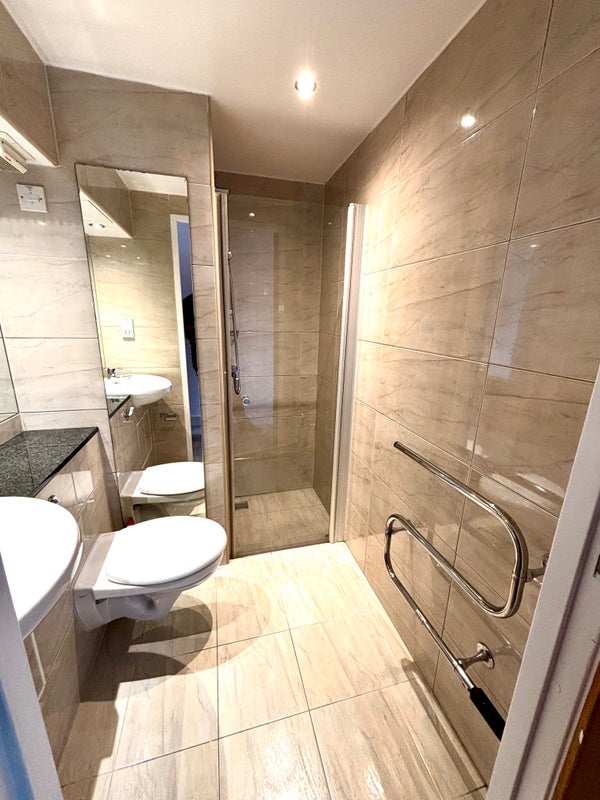 Room Argyle Street in Glasgow