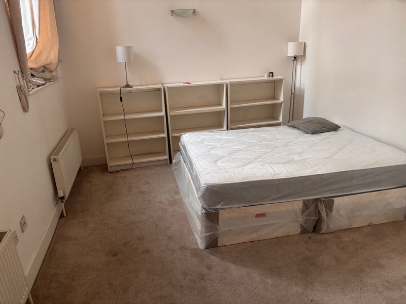 Room Birchfield Street in Greater London