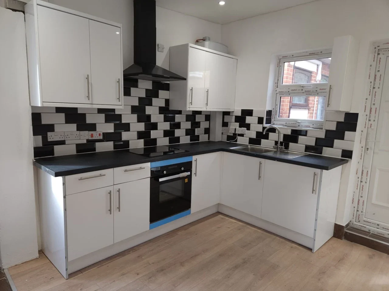 Flat Briscoe Road in Greater London