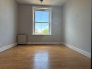 Flat Friern Barnet Road in Greater London