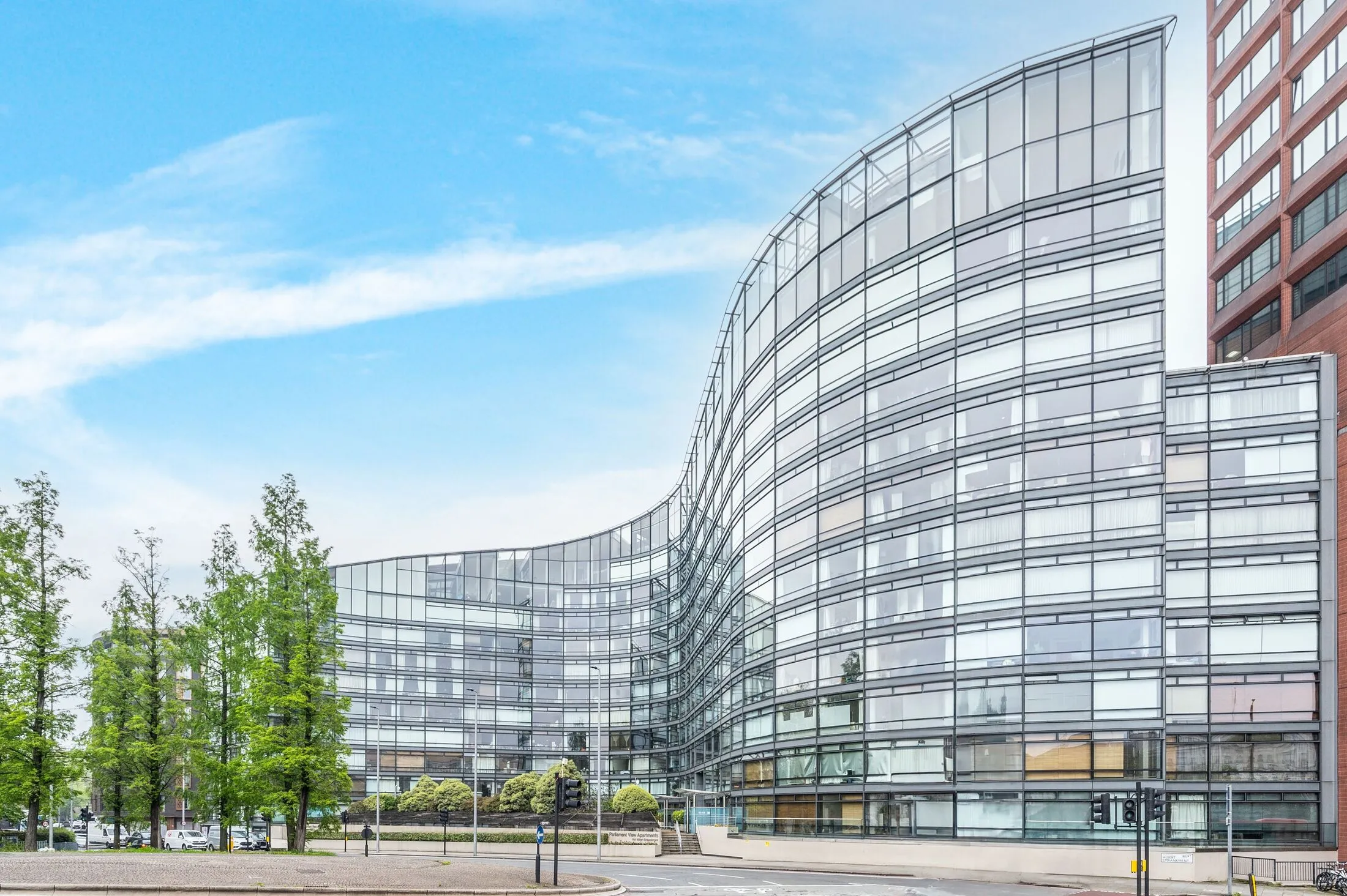 Flat Albert Embankment in Greater London