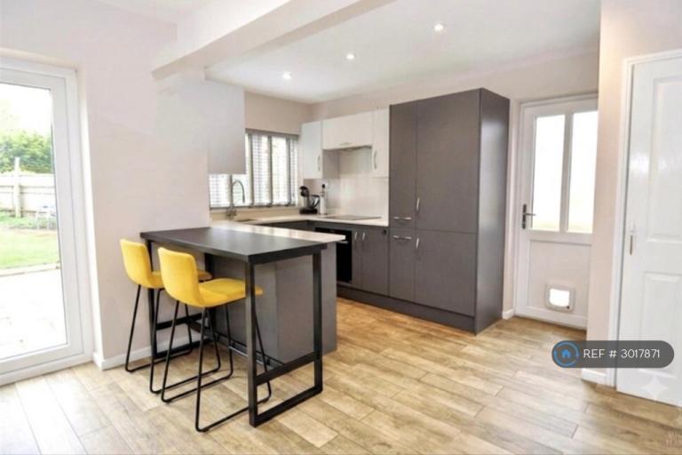 Room Cotswold Close in Charnwood