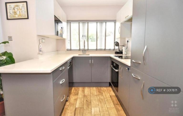 Room Cotswold Close in Charnwood