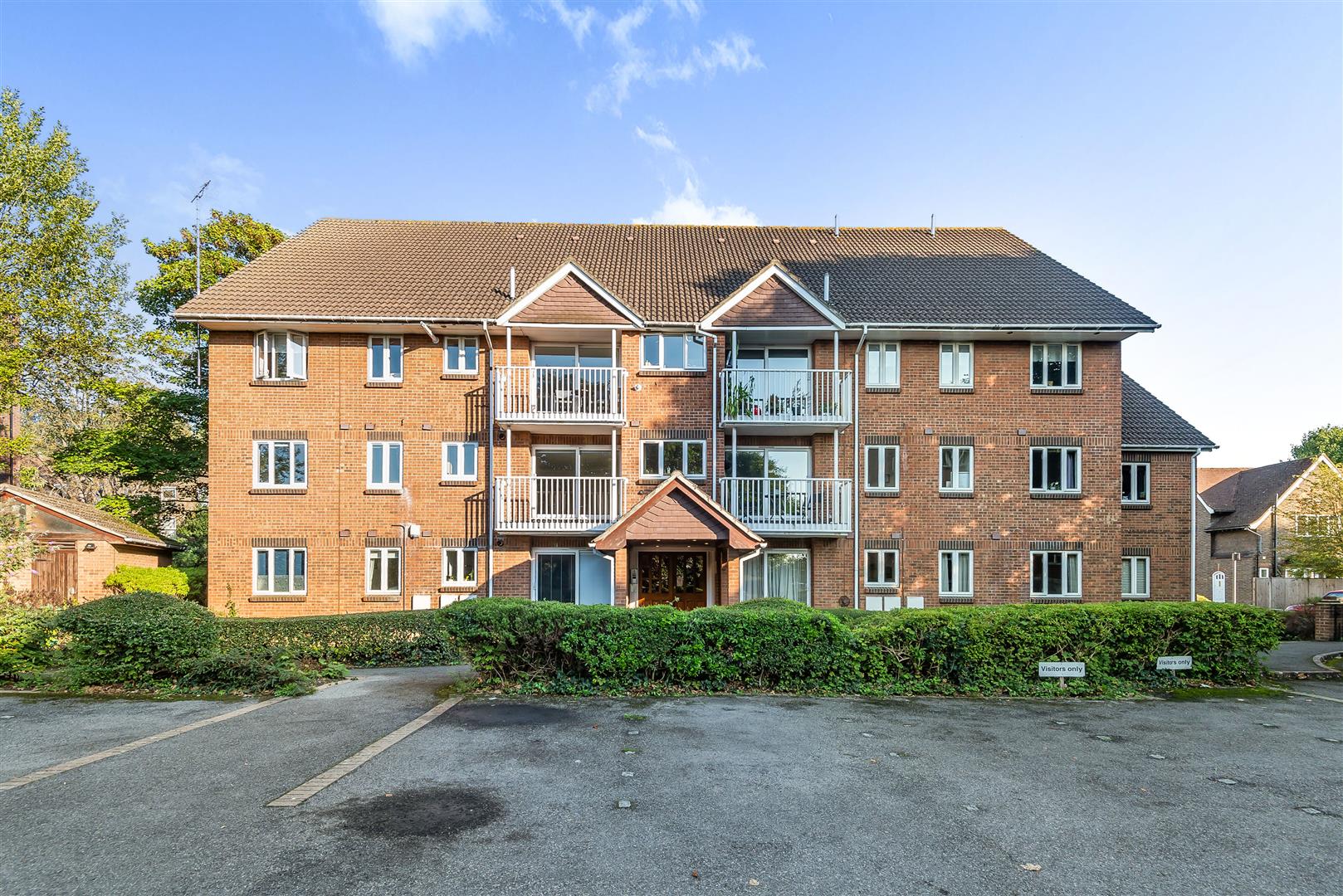 Flat Glenbuck Road in Greater London