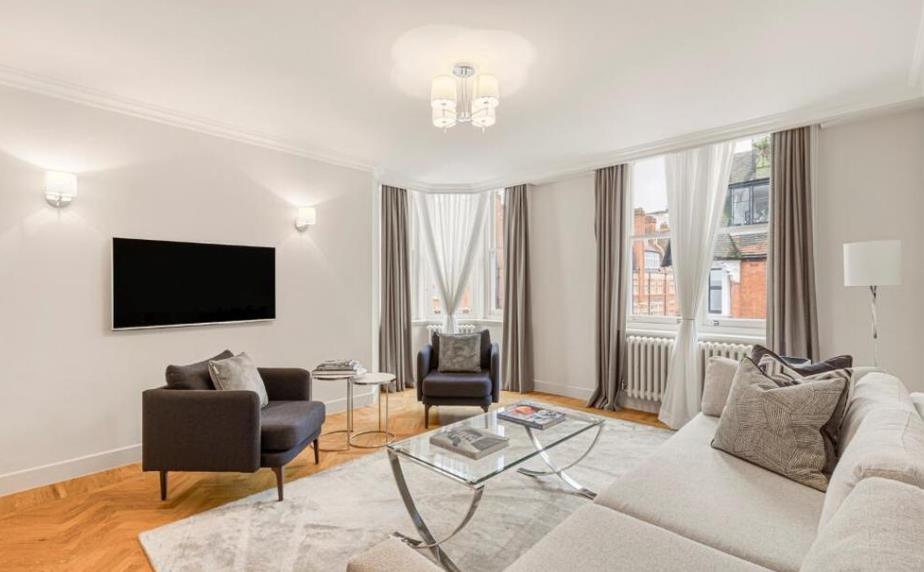 Flat Gloucester Place in London