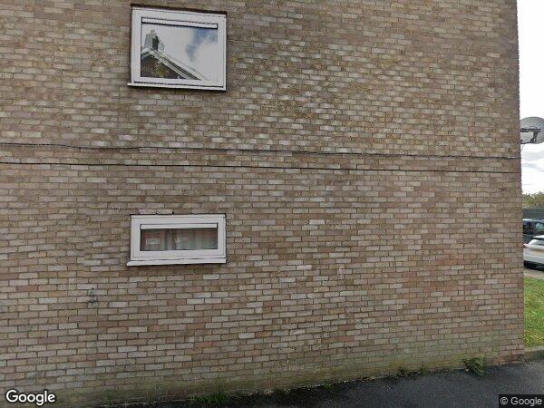 Flat Ross Close in Luton