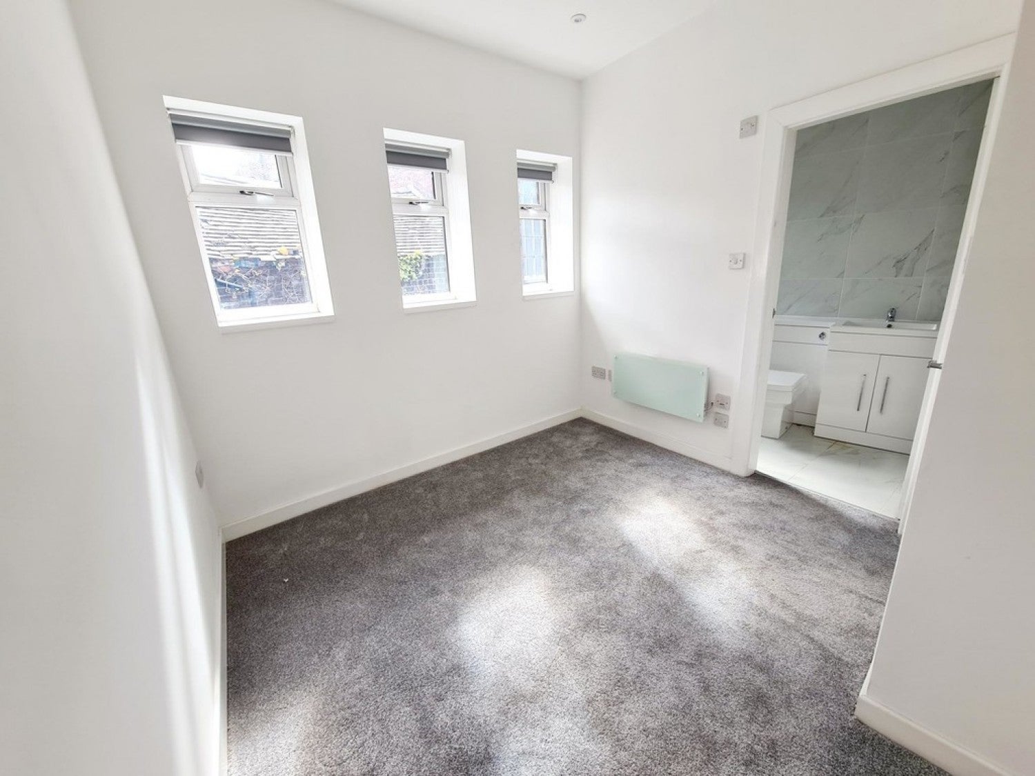 Flat Swan Square in Stoke-on-Trent