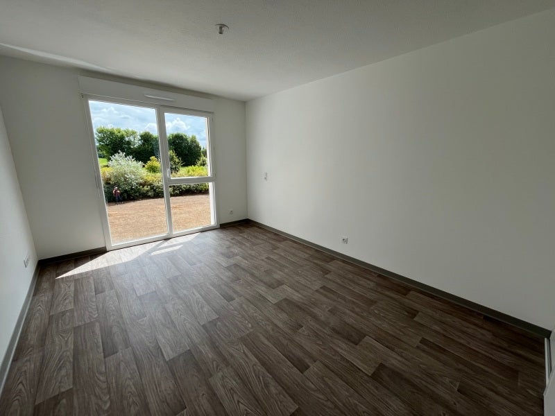 Flat Rue de Pîtres in Franqueville-Saint-Pierre