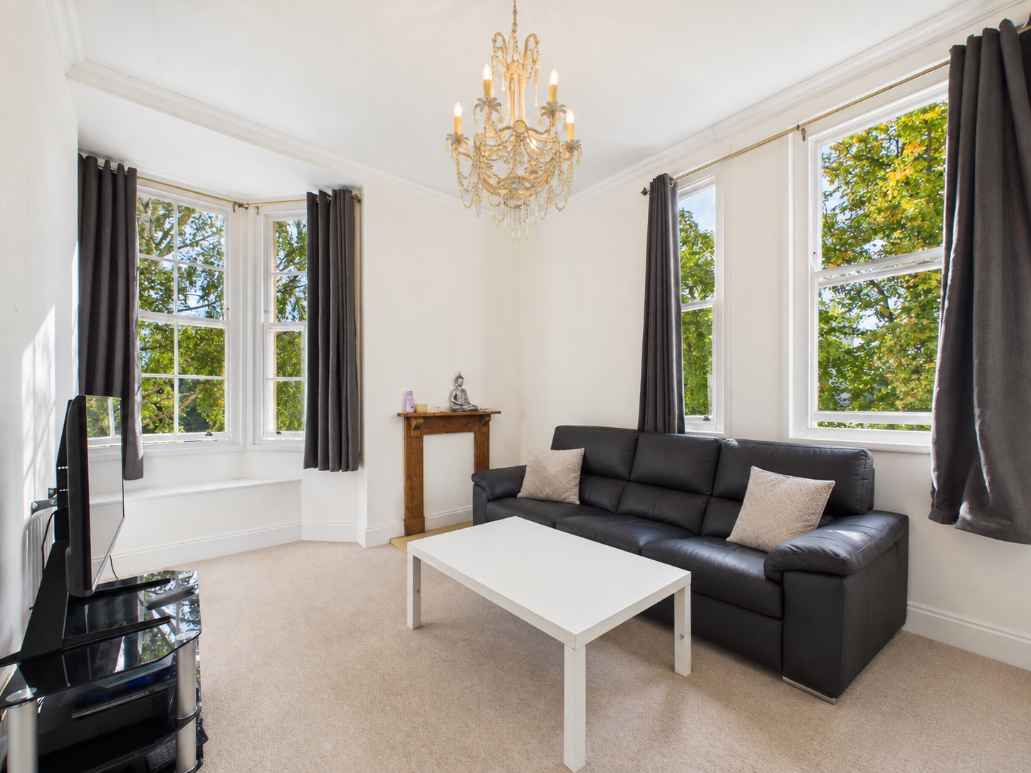 Flat Clarence Square in Cheltenham
