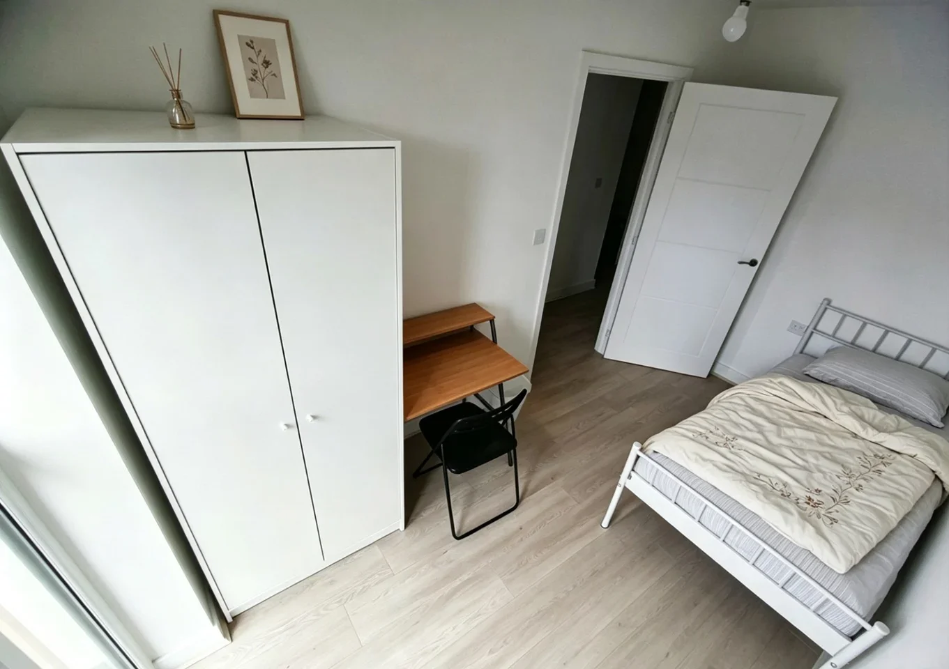 Room Cumbrian Close in Manchester