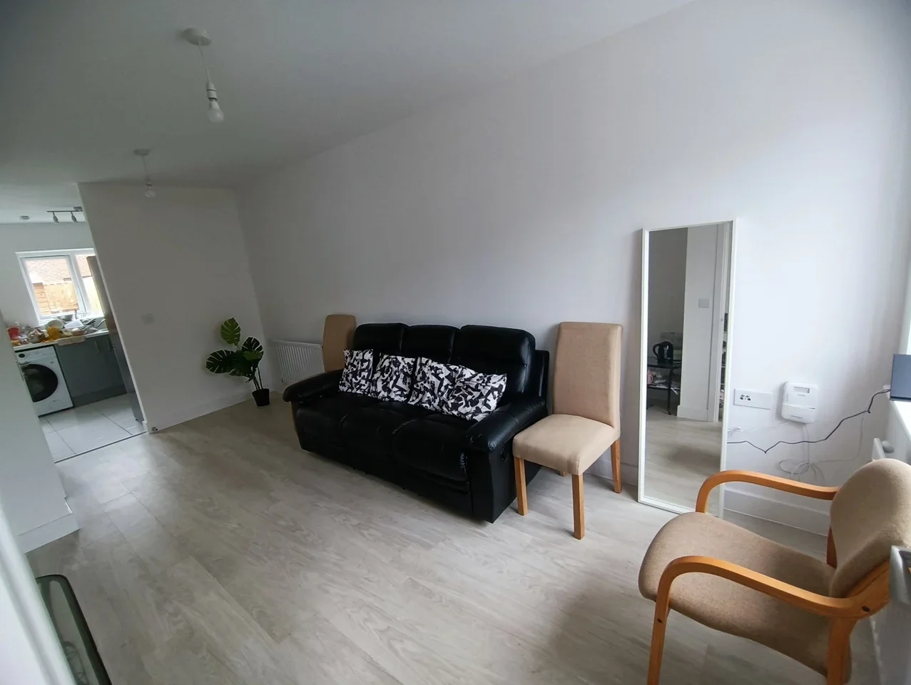 Room Cumbrian Close in Manchester