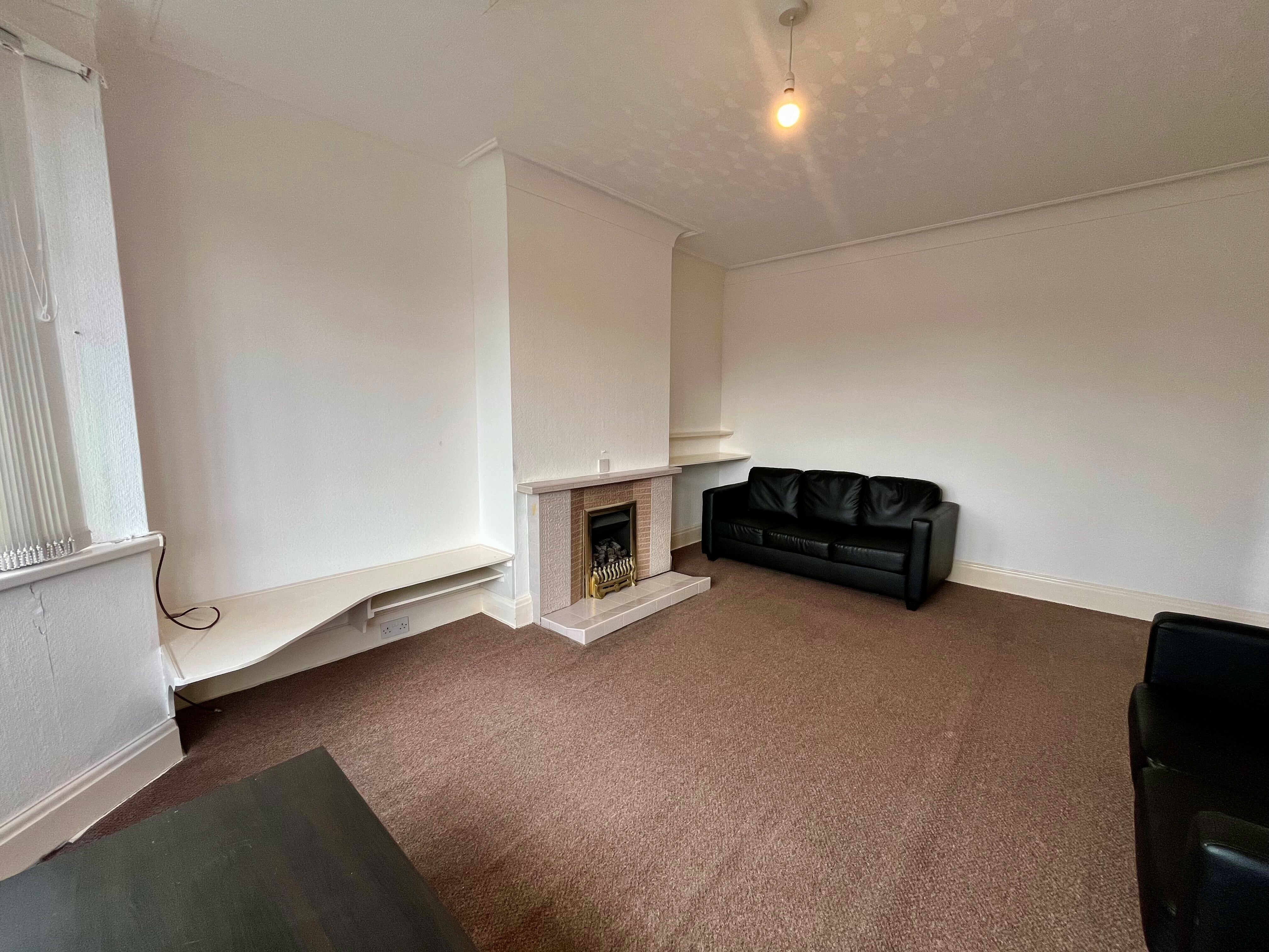 Flat St Anne's Road in Leeds