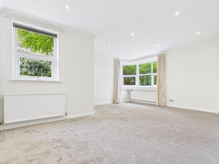 Flat Tewit Well Road in Harrogate