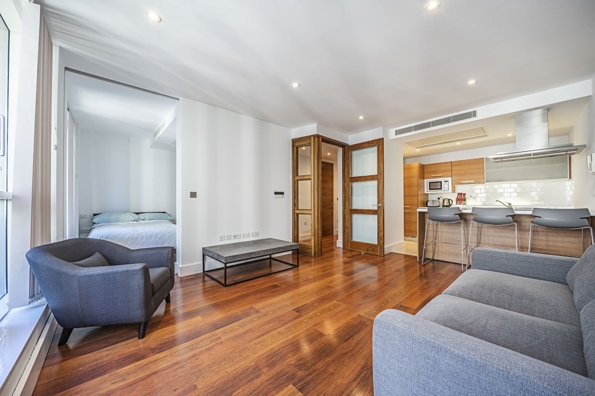 Flat Praed Street in City of Westminster