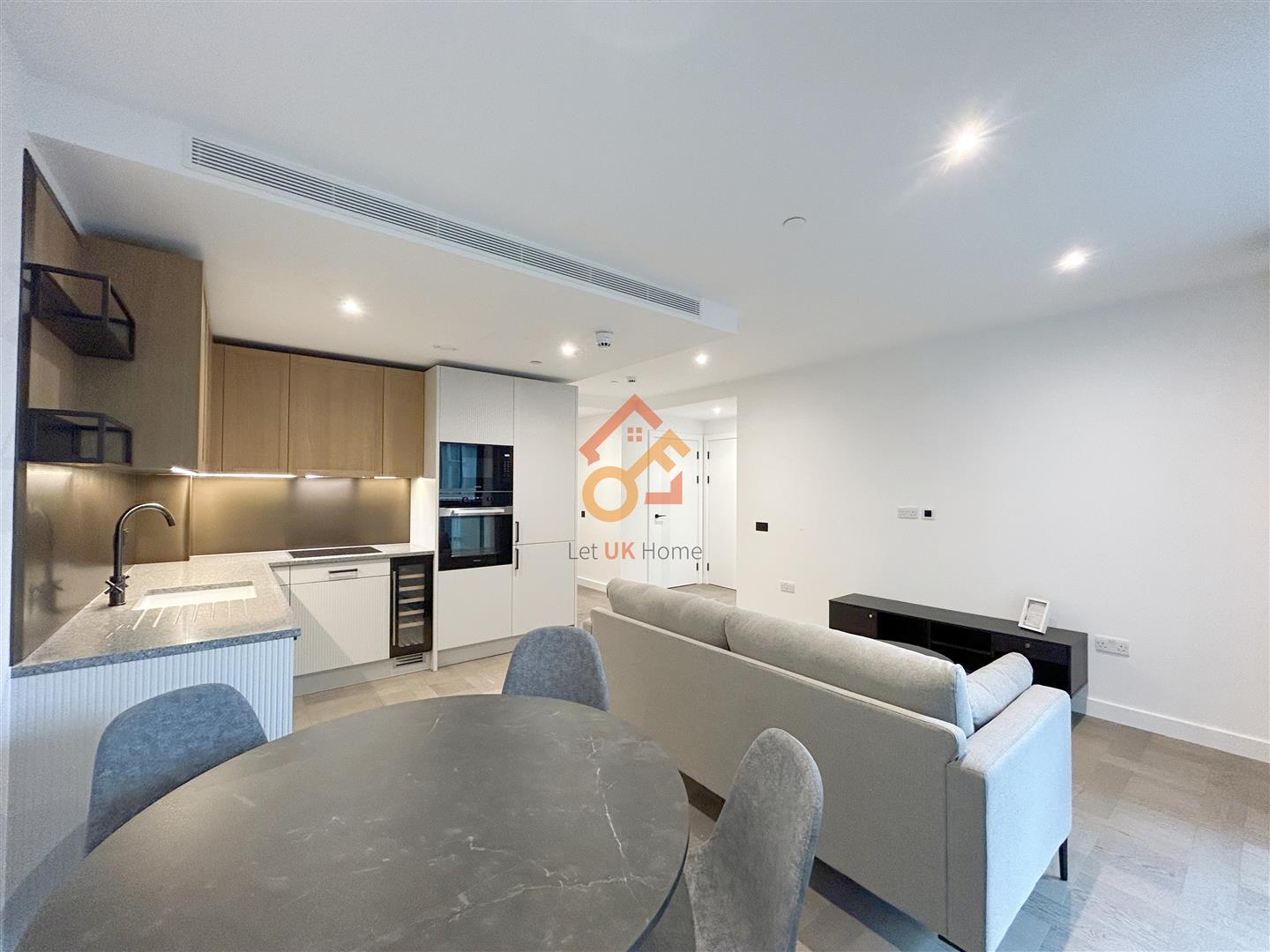 Flat Merino Gardens in Greater London