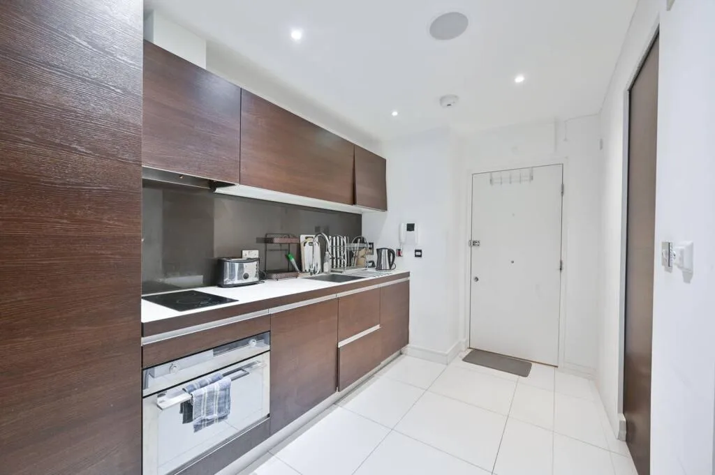 Flat Tavistock Place in Greater London