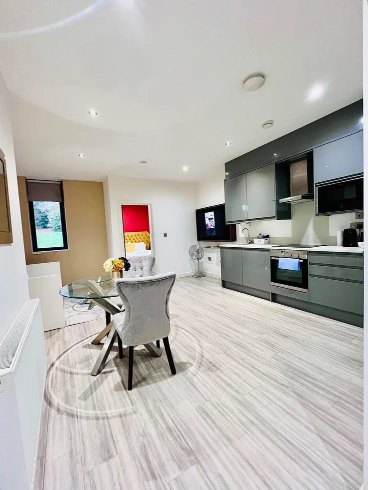 Flat Evans Gate in Milton Keynes