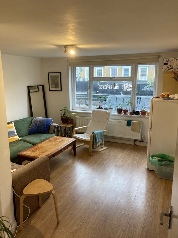 Room Kingsland Road in Greater London