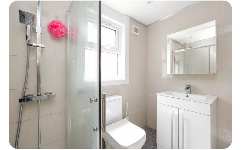 Room Lockhart Street in Greater London