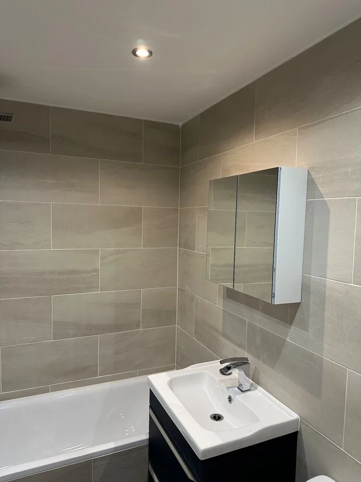 Flat Riverside Close in Greater London