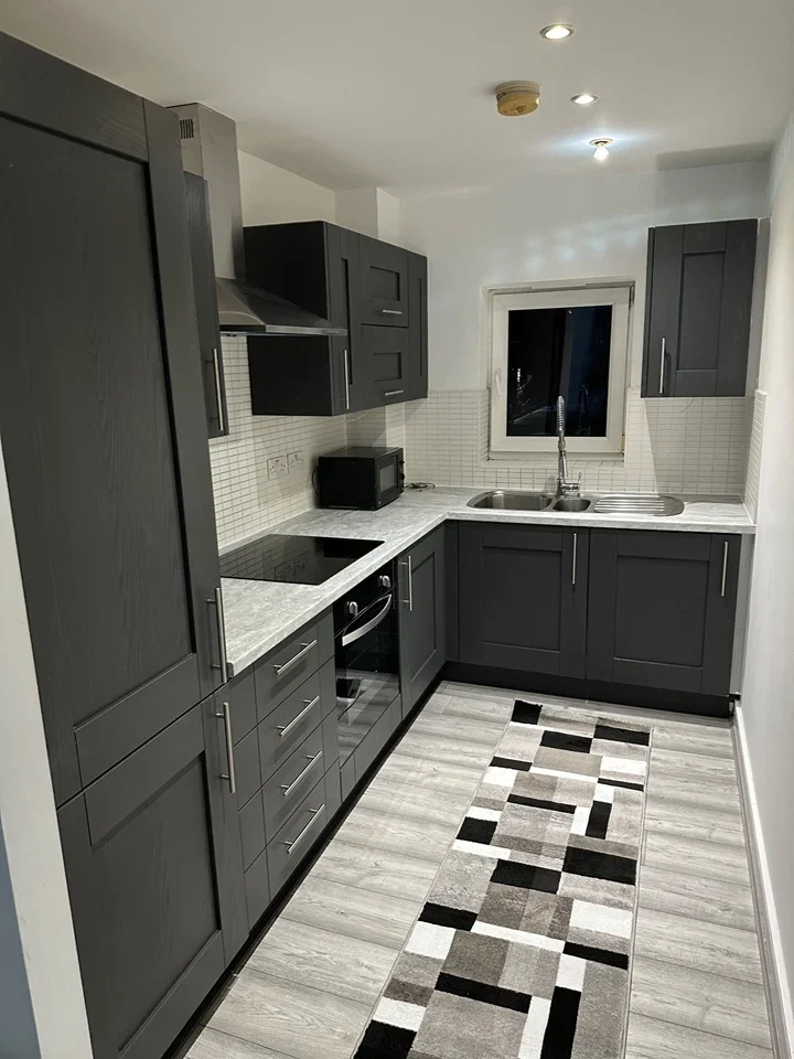 Flat Riverside Close in Greater London