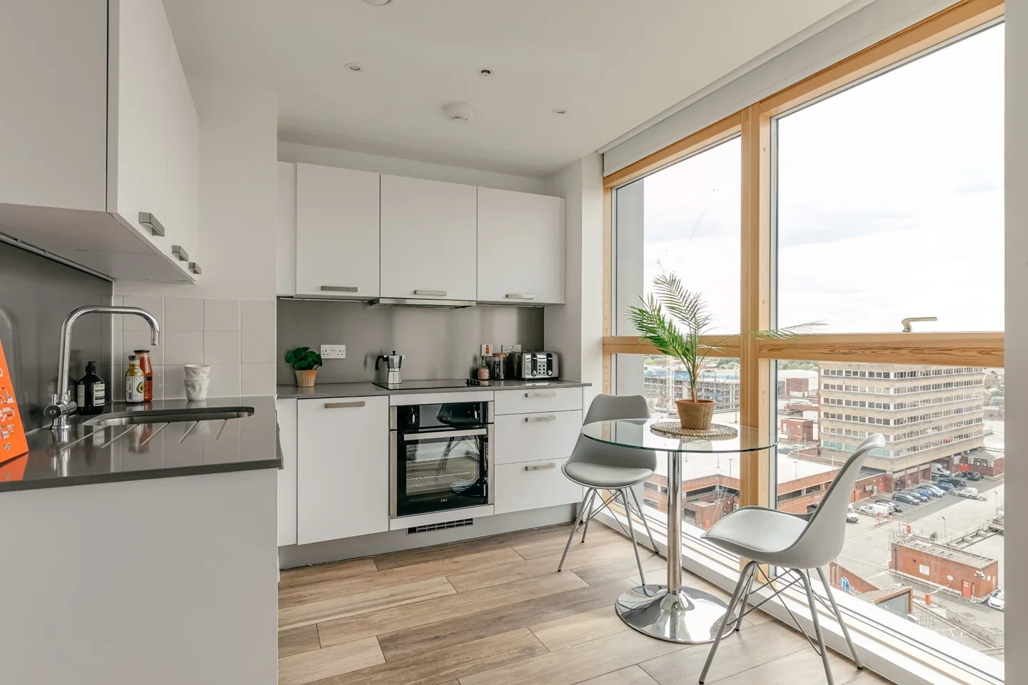 Flat Queen Street in Maidenhead