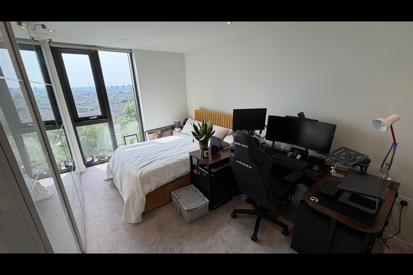 Flat St. Gabriel Walk in Greater London