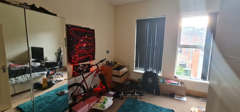 Flat Woodsley Road in Leeds