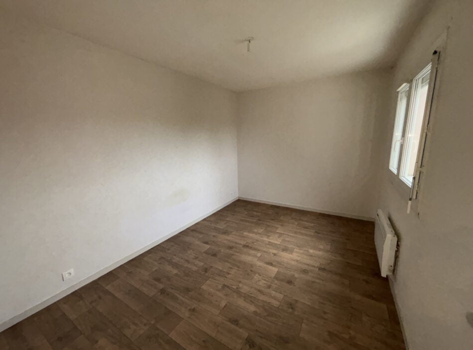 Flat Rue des Écoles in Dompierre-sur-Veyle