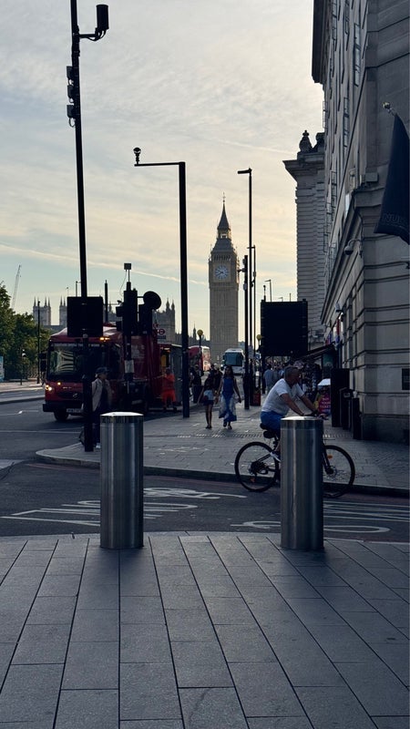 Flat Royal Street in Greater London