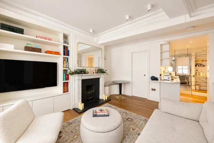 Flat Sloane Street in Greater London