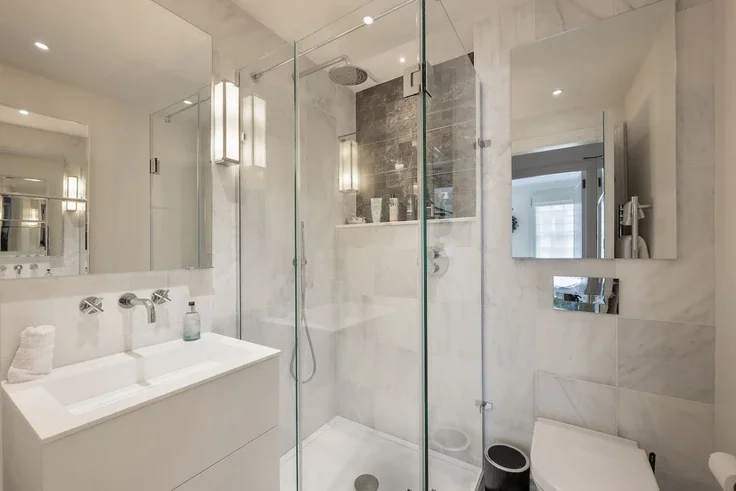 Flat Sloane Street in Greater London