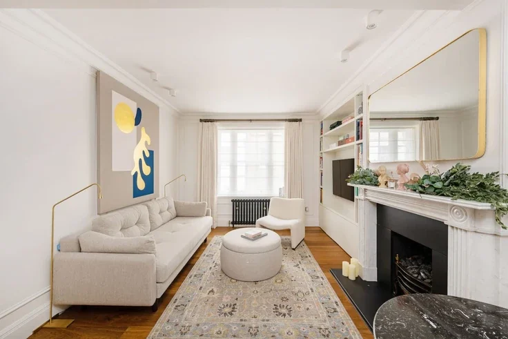 Flat Sloane Street in Greater London