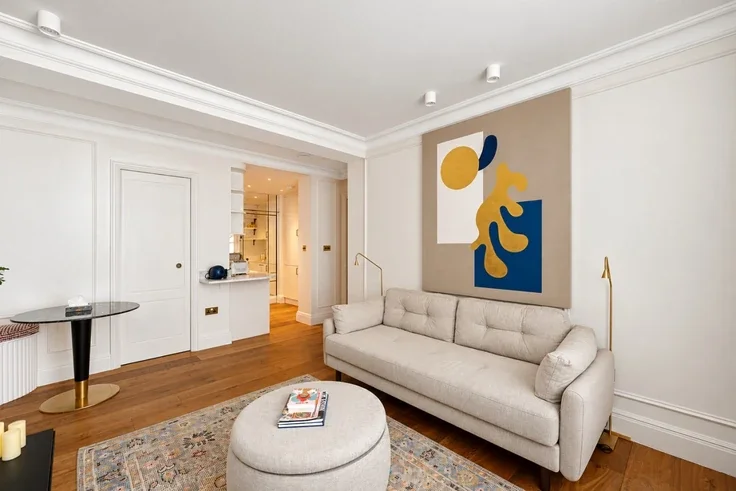 Flat Sloane Street in Greater London