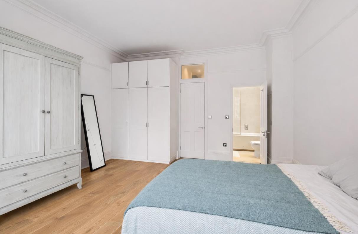 Flat Waverton Street in City of Westminster