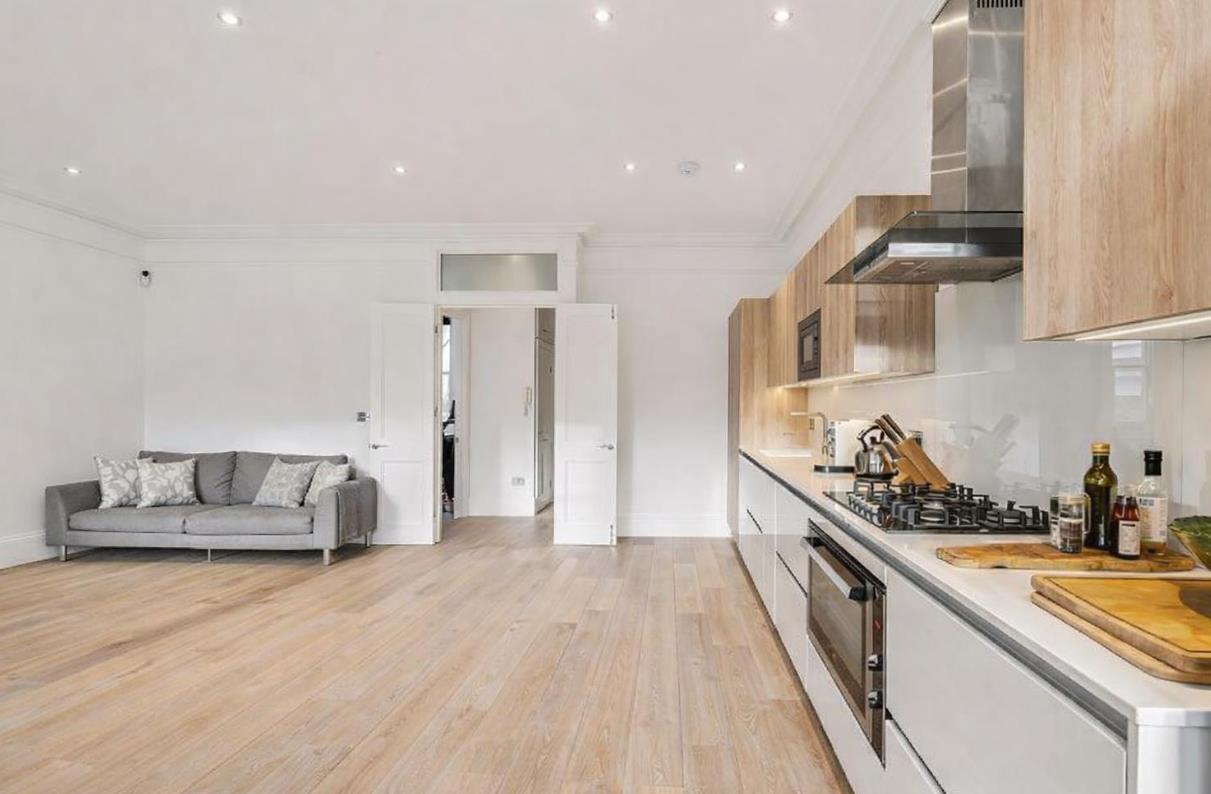 Flat Waverton Street in City of Westminster