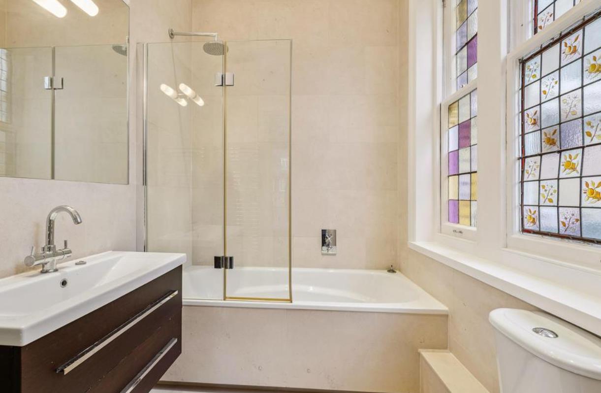 Flat Waverton Street in City of Westminster