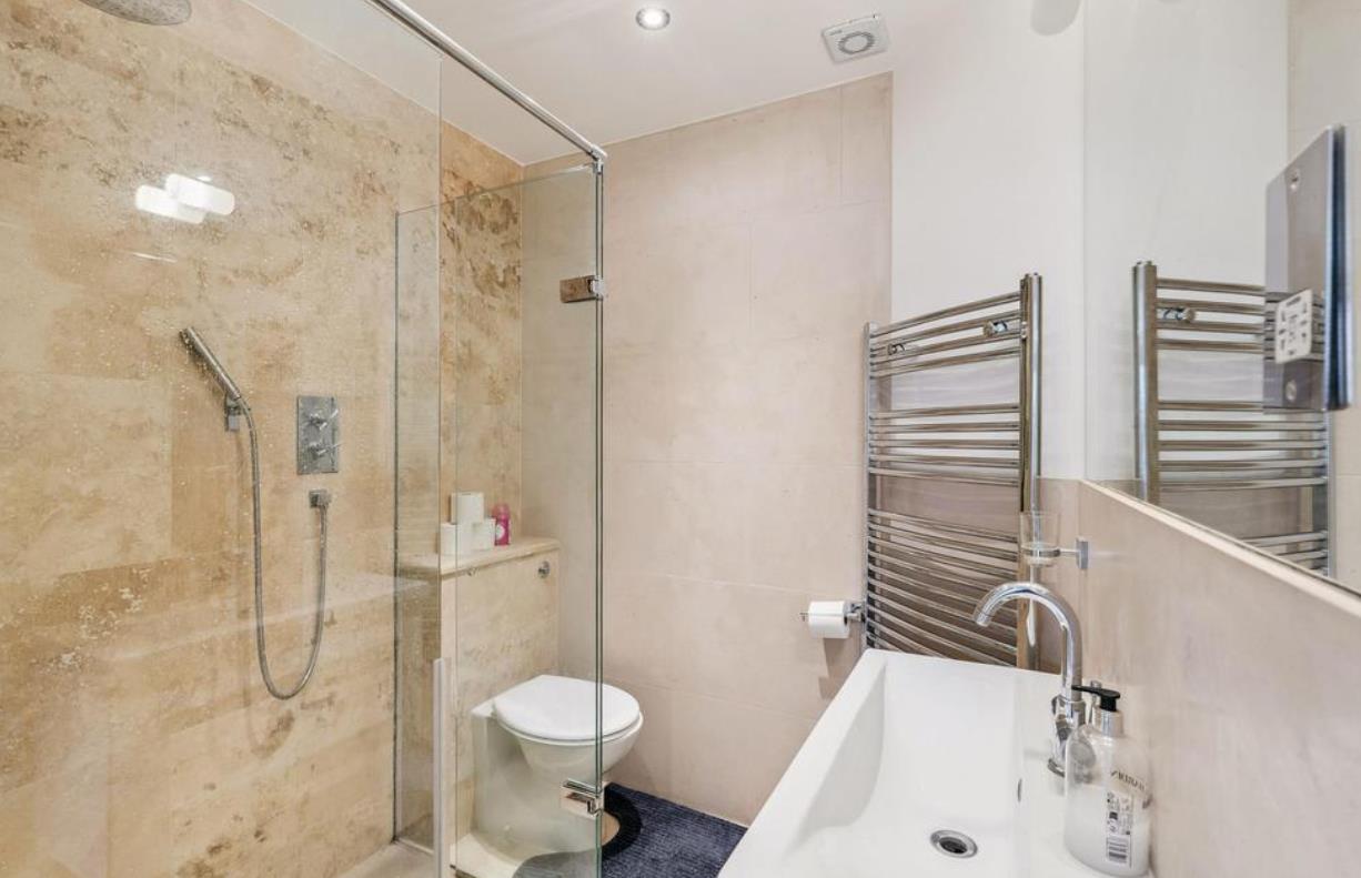 Flat Waverton Street in City of Westminster