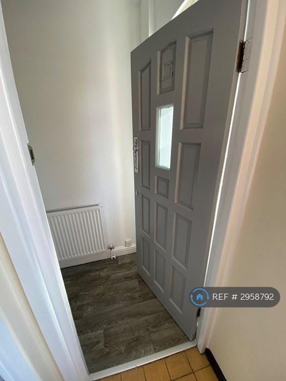 Flat Penns Lane in Birmingham