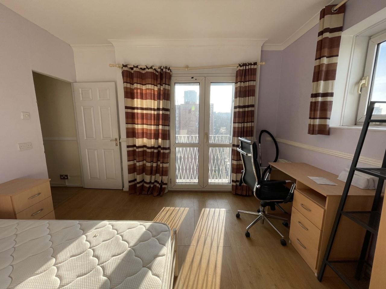 Flat Stanhope Street in Greater London