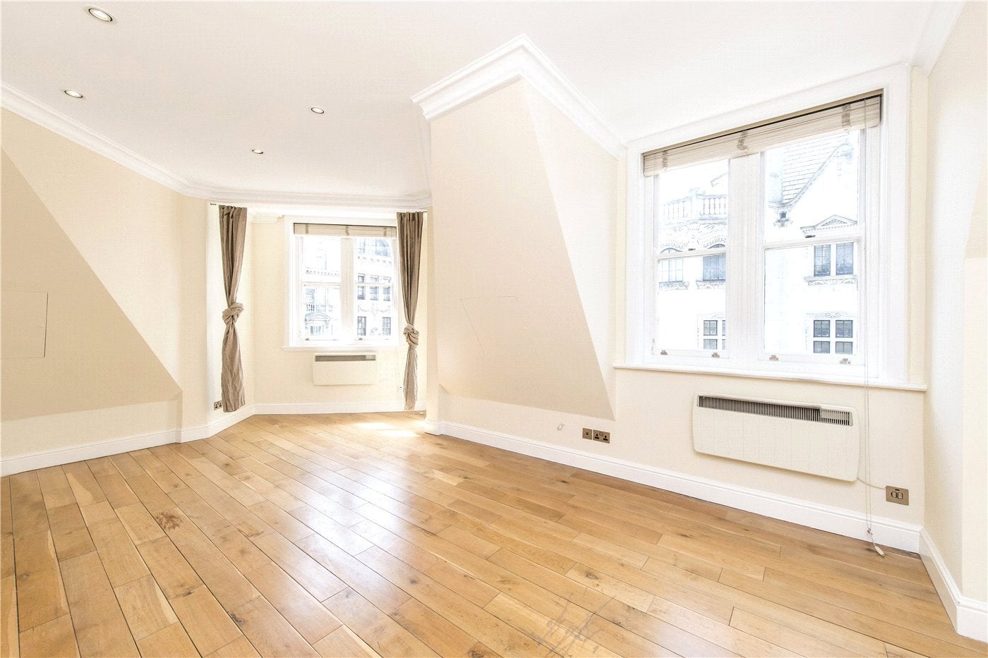 Flat Old Bond Street in City of Westminster