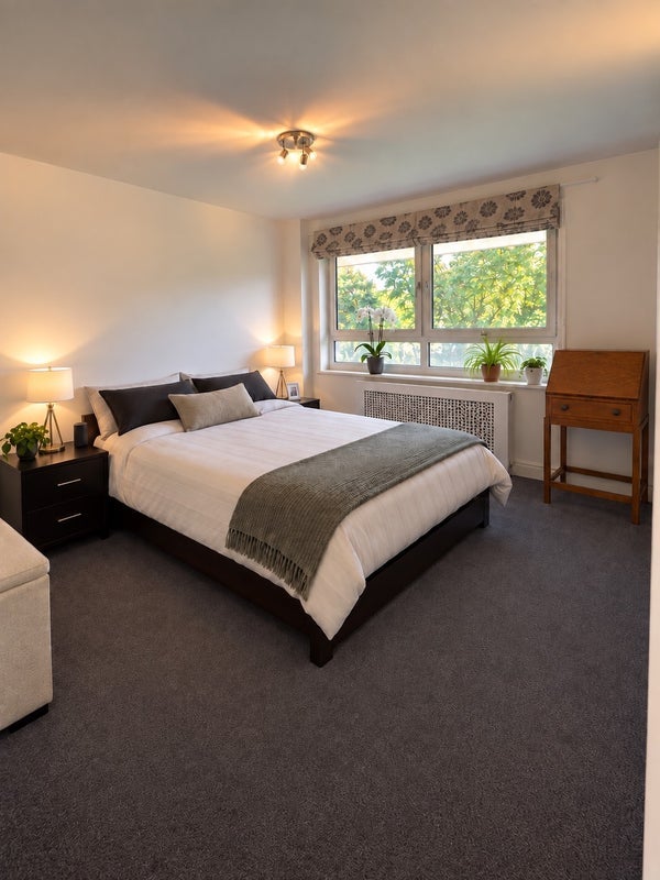 Room Earlsferry Way in Greater London