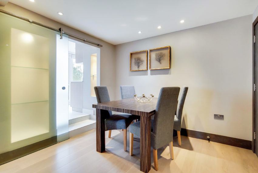 Flat Finchley Road in Greater London